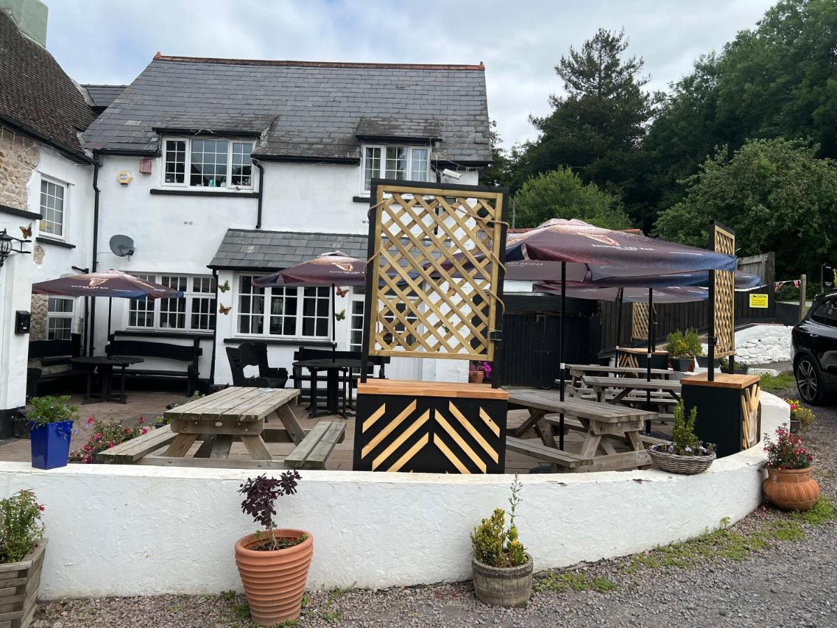 Chainbridge Usk Riverside Gastro Pub And Accommodation Trostrey Extérieur photo